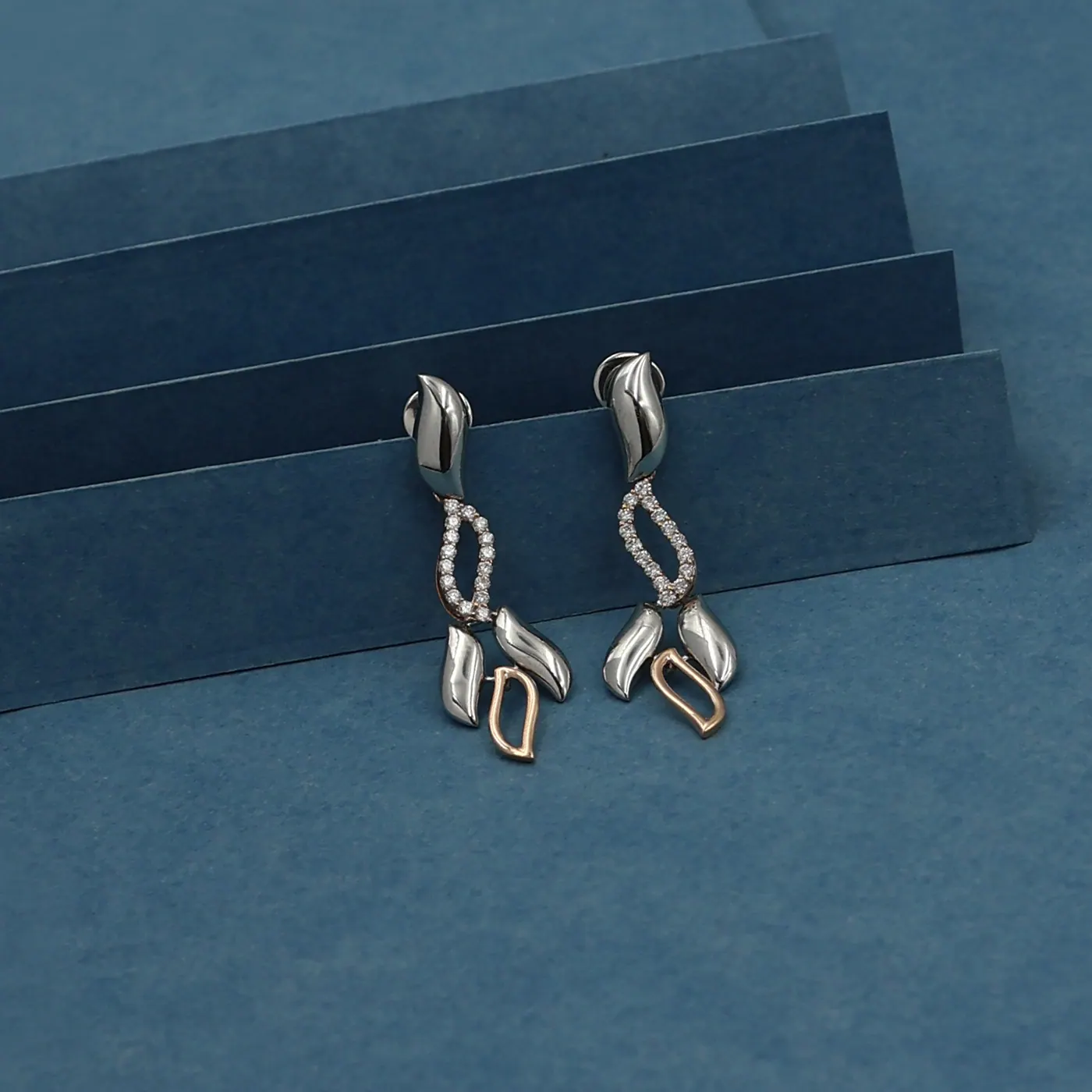 Platinum jewellery photograph