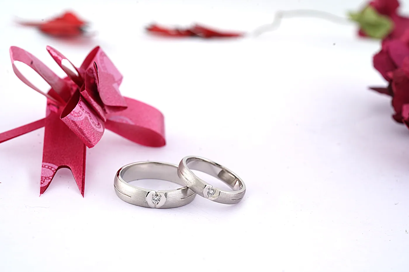 Platinum jewellery for couples