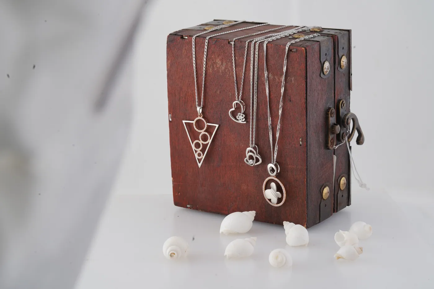 Platinum jewellery for women