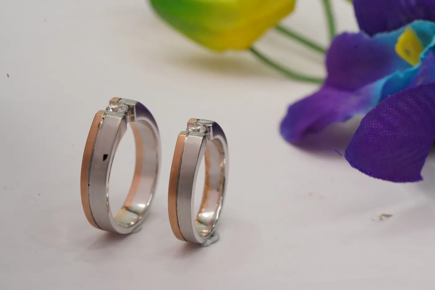 Two-tone platinum couple bands